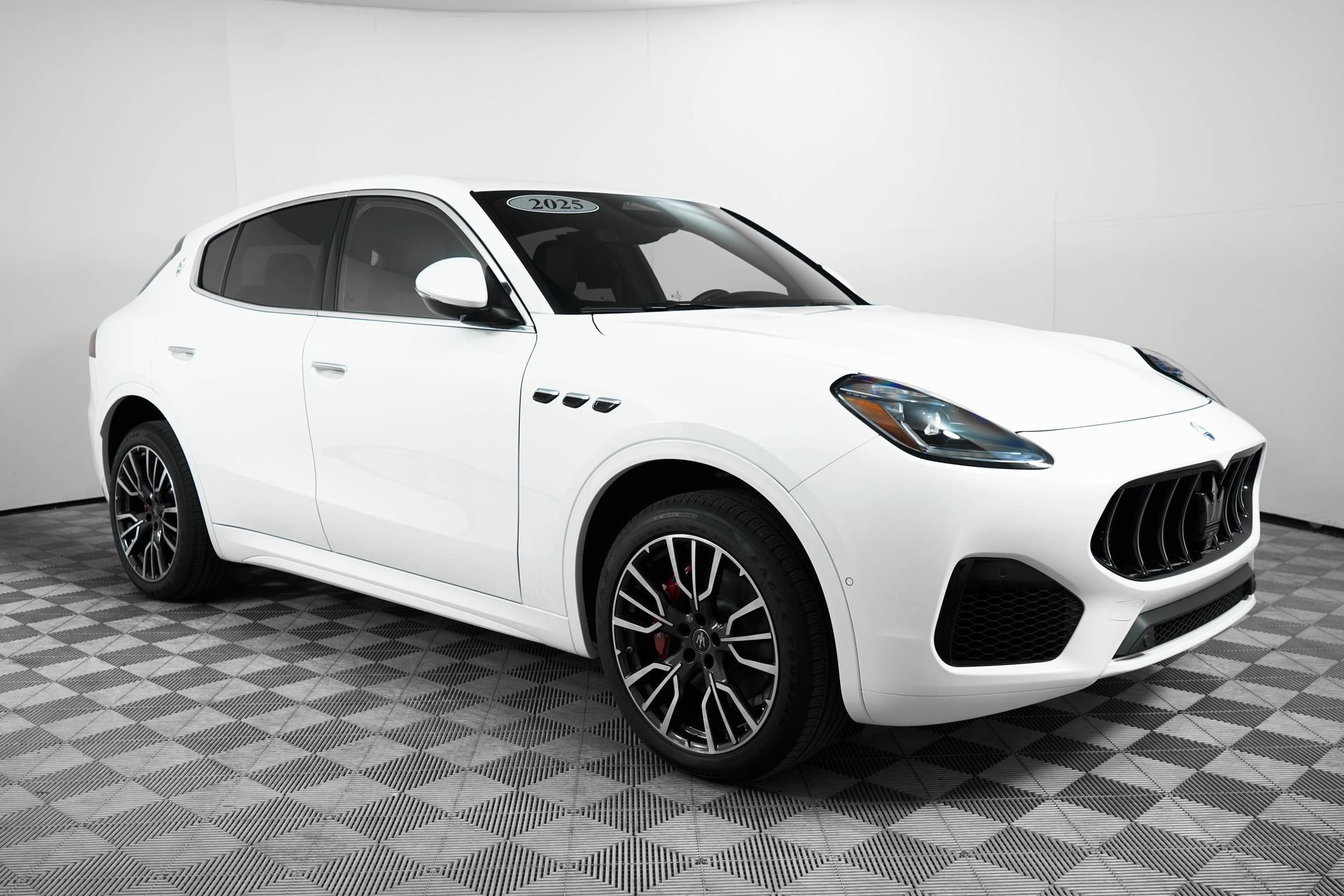 Used 2025 Maserati Grecale GT