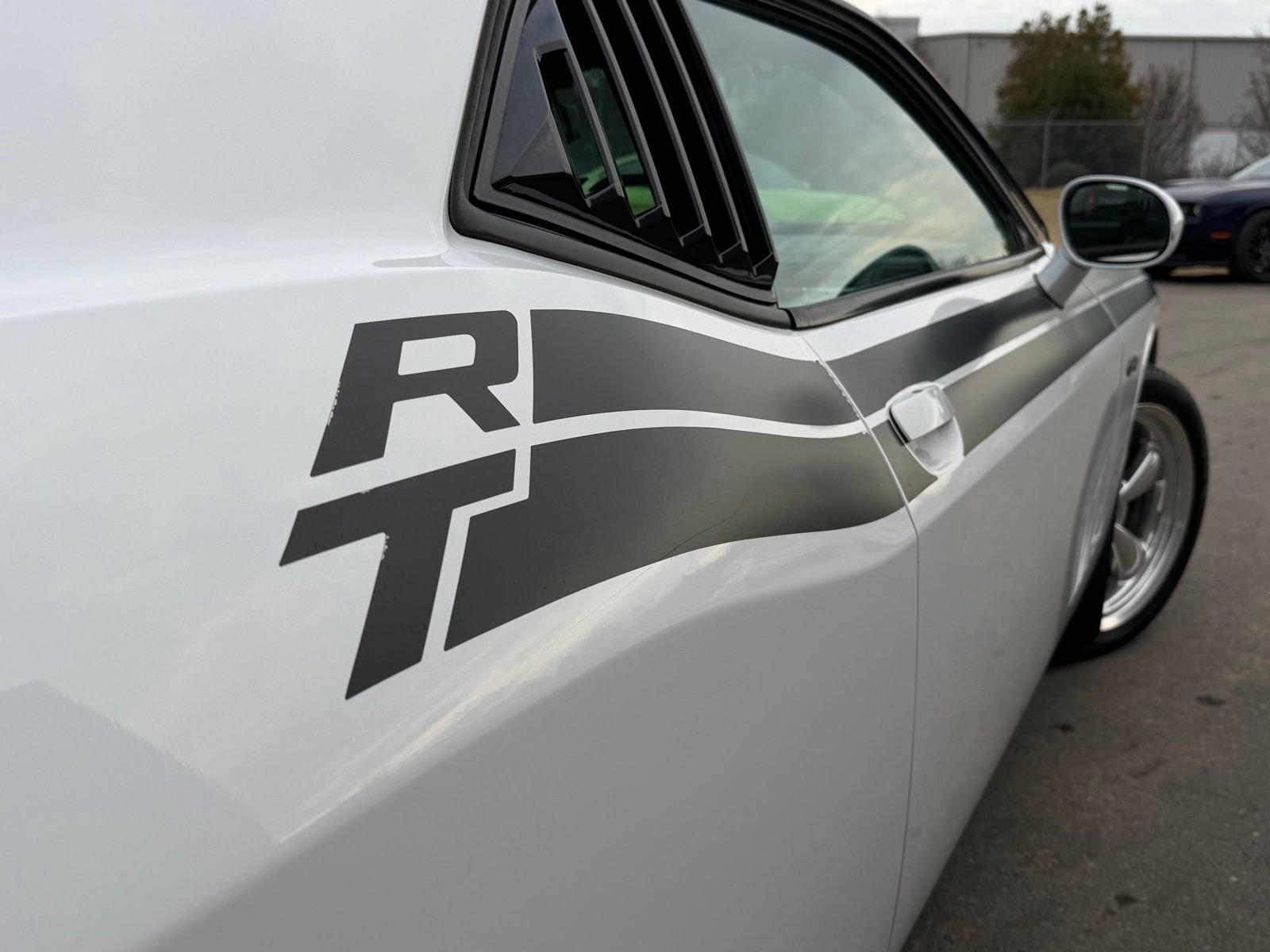 Used 2011 Dodge Challenger R/T RWD image 7