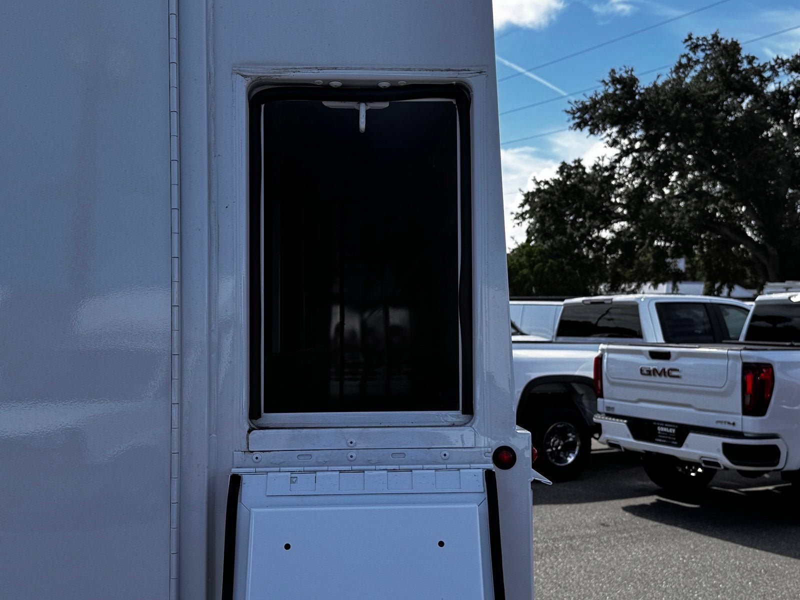 New 2025 GMC Savana 3500 w/ Power Convenience Package RWD image 10
