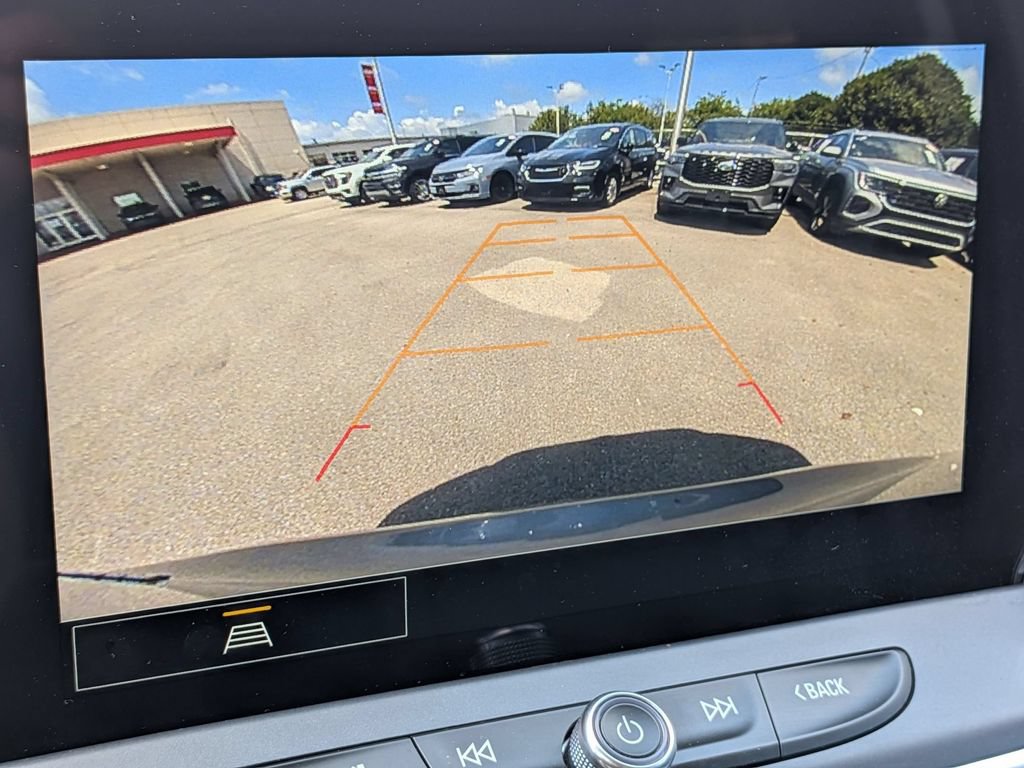 Used 2025 Chevrolet Blazer LT FWD image 18
