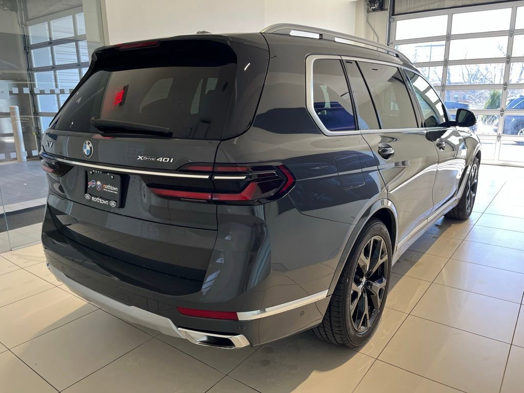 Used 2023 BMW X7 xDrive40i w/ Parking Assistance Package AWD/4WD image 8