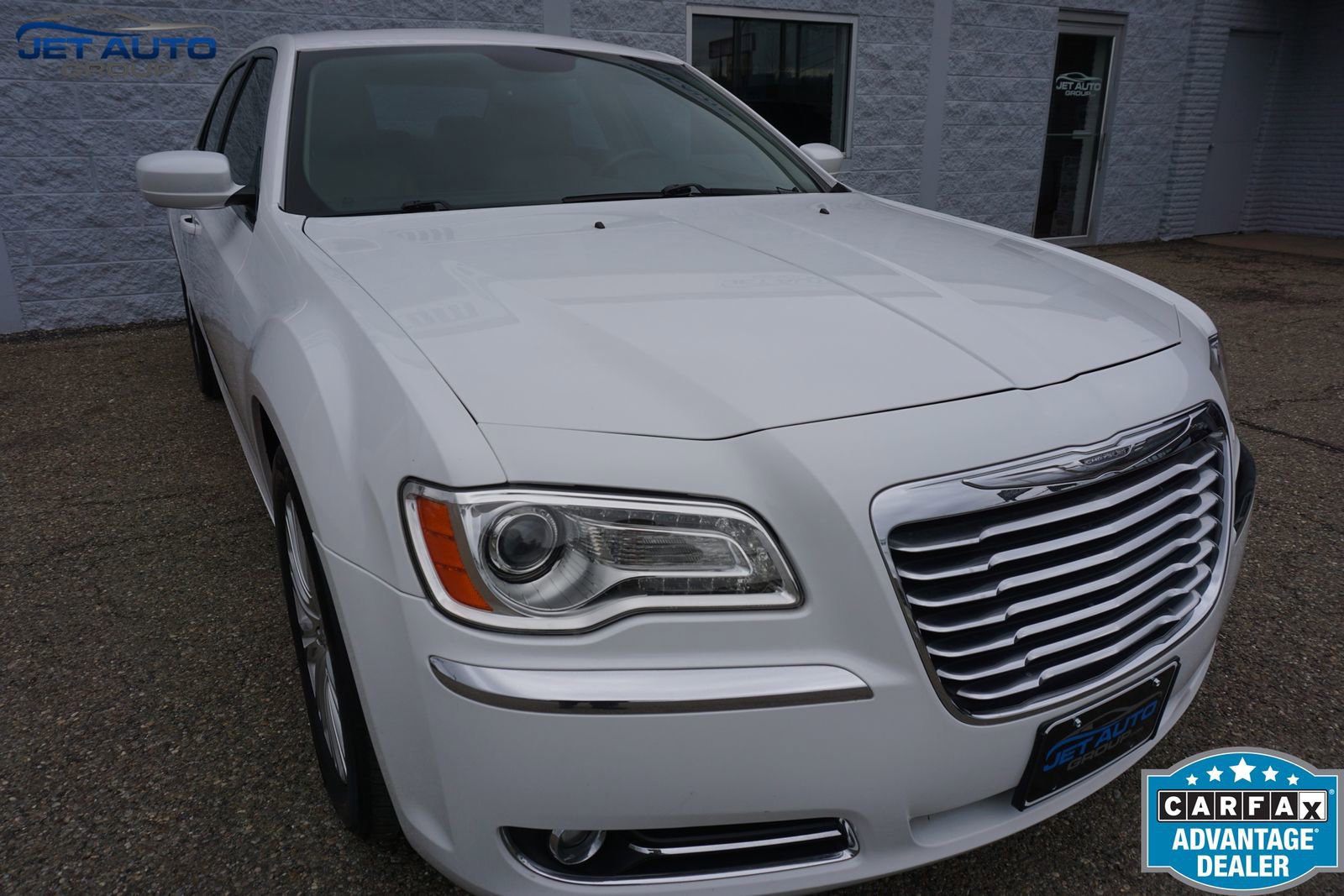 Used 2014 Chrysler 300 AWD w/ Driver Convenience Group image 7