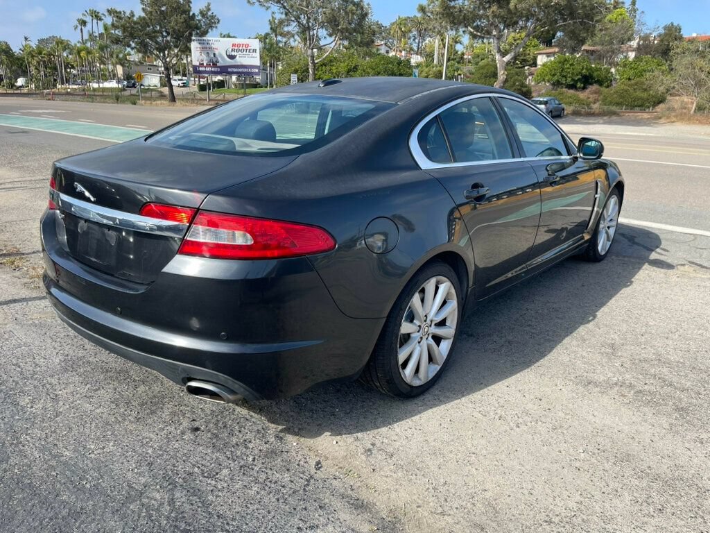 Used 2011 Jaguar XF Premium RWD image 5