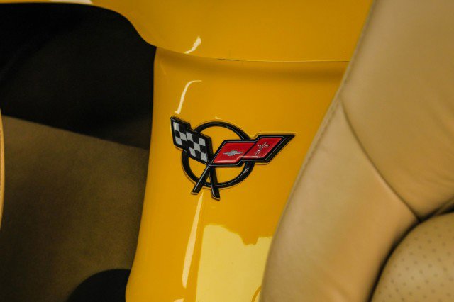 Used 2004 Chevrolet Corvette Convertible w/ Preferred Equipment Group image 26