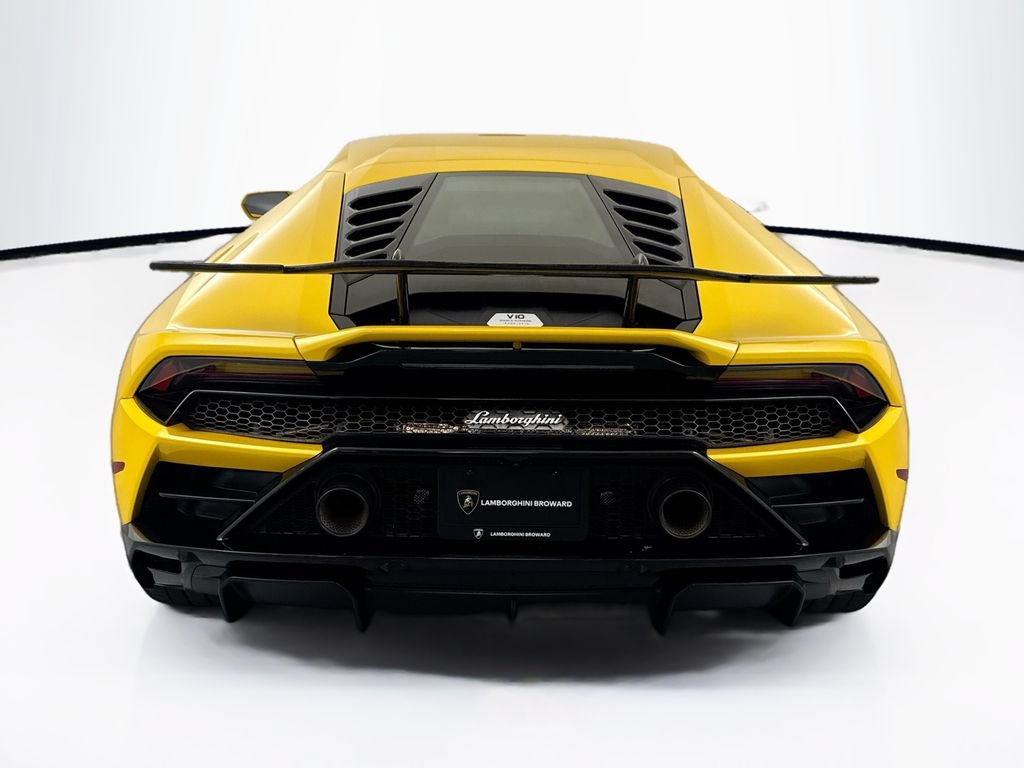 Used 2020 Lamborghini Huracan EVO RWD image 6