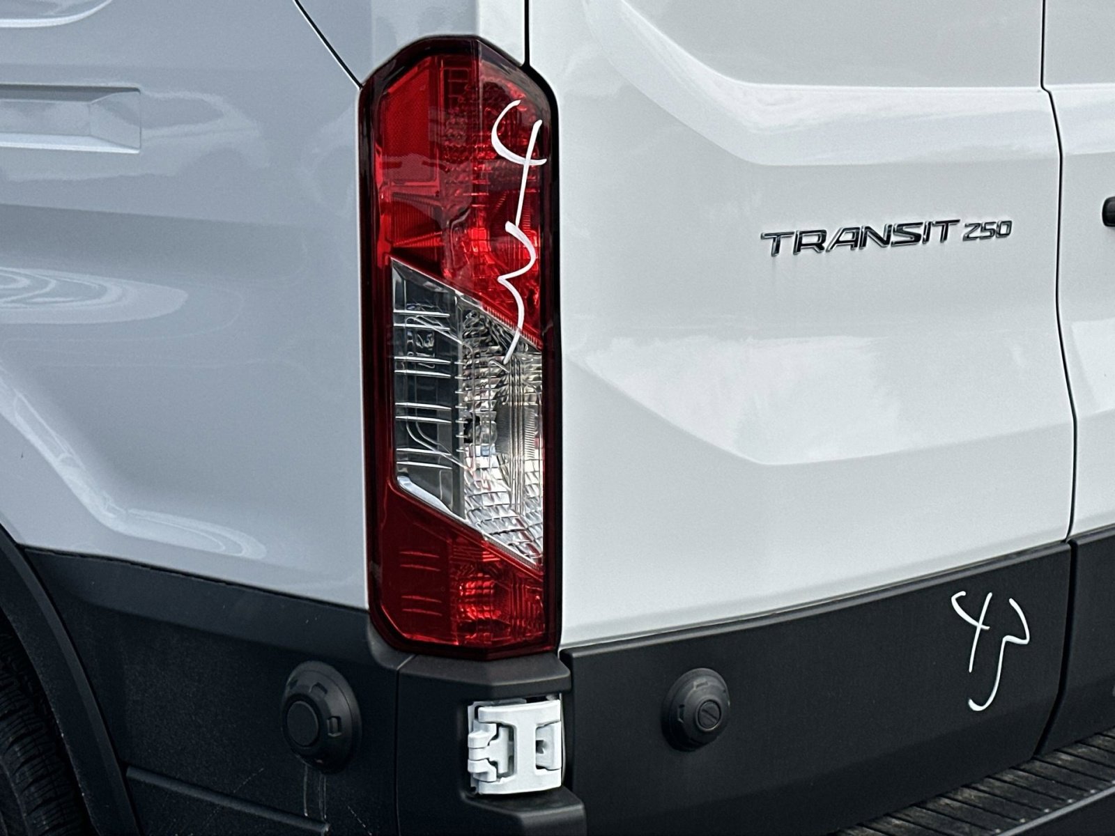 New 2025 Ford Transit 250 148 Medium Roof w/ Exterior Upgrade Package image 34