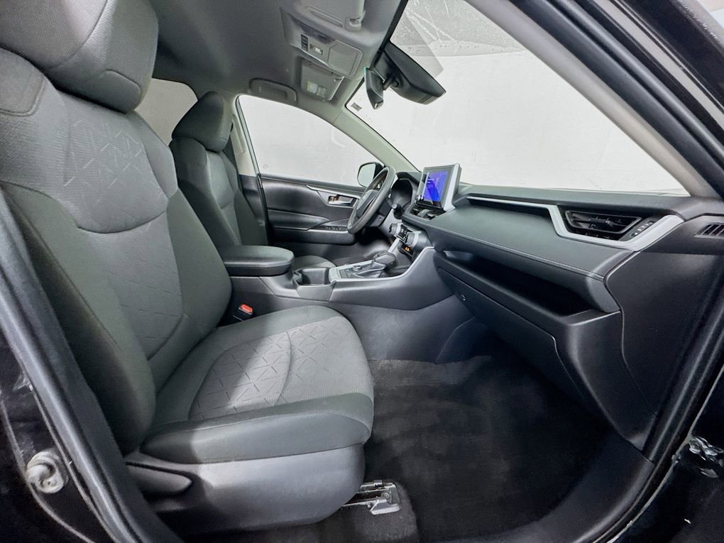 Used 2024 Toyota RAV4 AWD Hybrid image 34