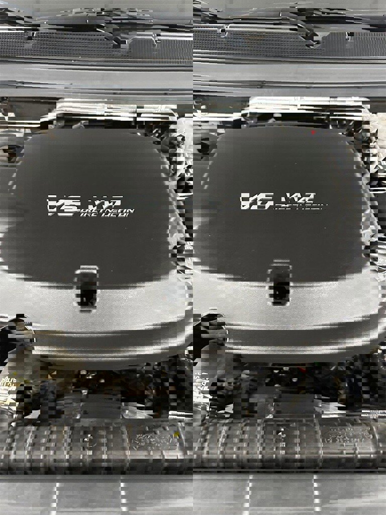 Used 2018 GMC Canyon All Terrain w/ Trailering Package image 7