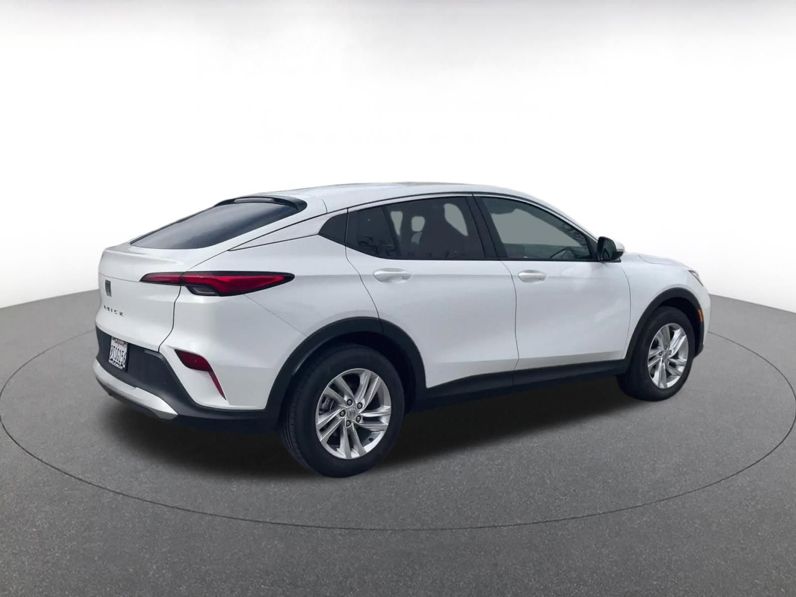 Used 2025 Buick Envista Preferred image 16