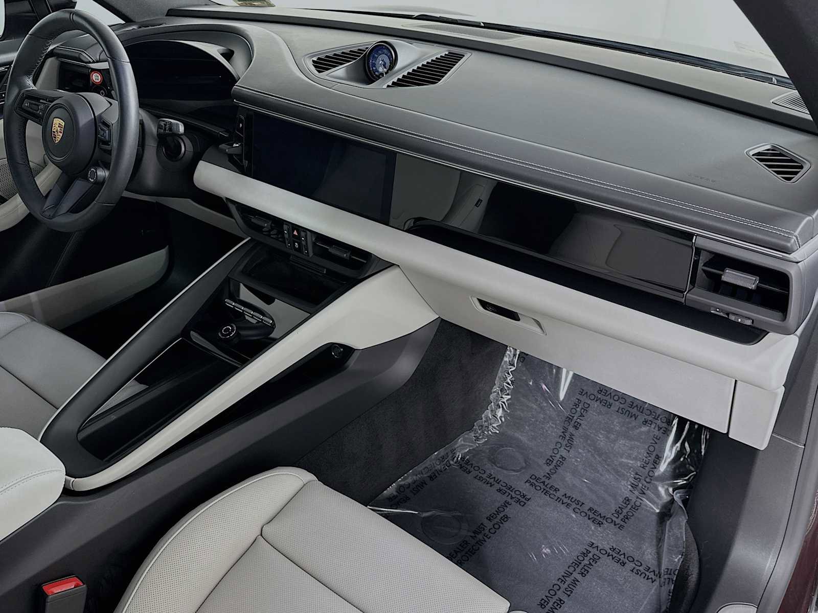 Used 2025 Porsche Macan Electric image 31