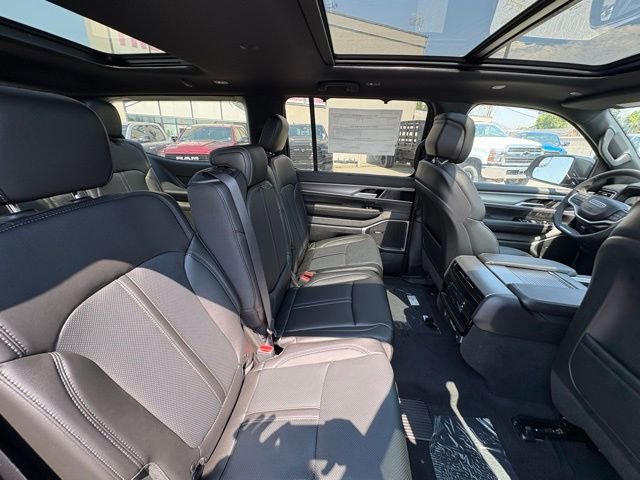 New 2025 Jeep Wagoneer 4WD w/ Convenience Group I image 25