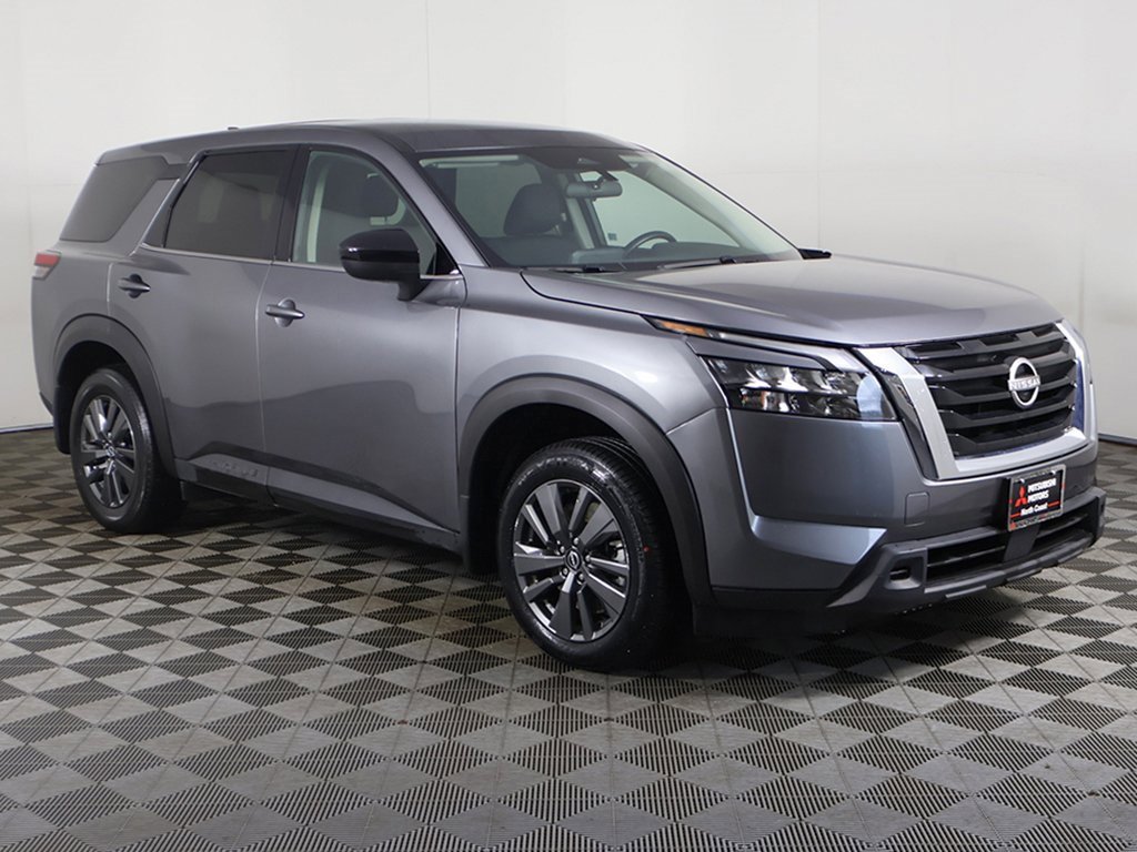 Used 2024 Nissan Pathfinder S image 45