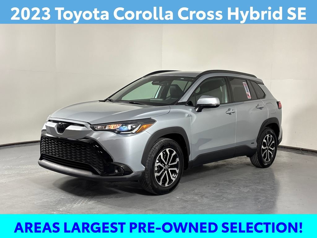 Certified 2023 Toyota Corolla Cross SE image 3