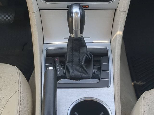 Used 2013 Volkswagen Passat 2.5 SE FWD image 17