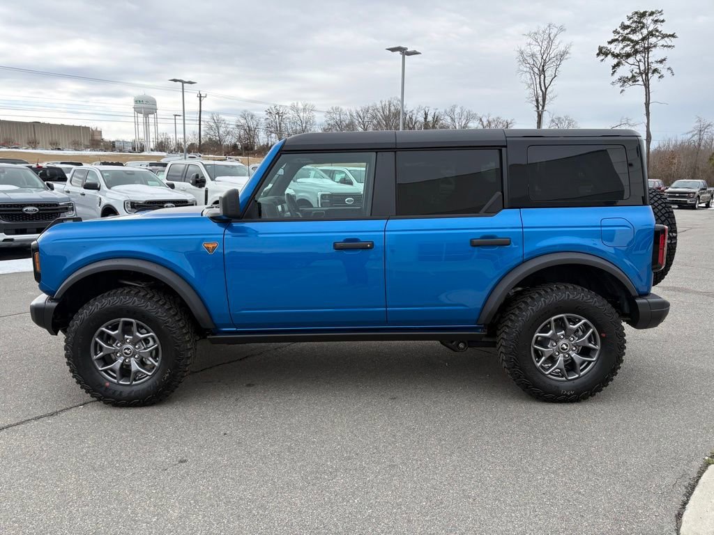 New 2025 Ford Bronco Badlands image 9
