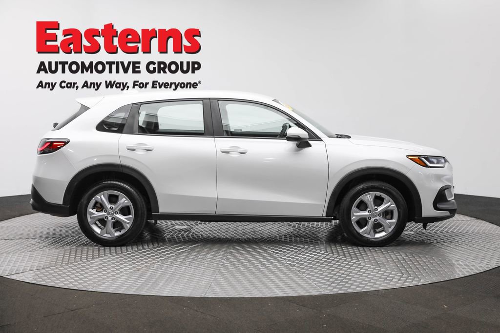 Used 2023 Honda HR-V LX image 4