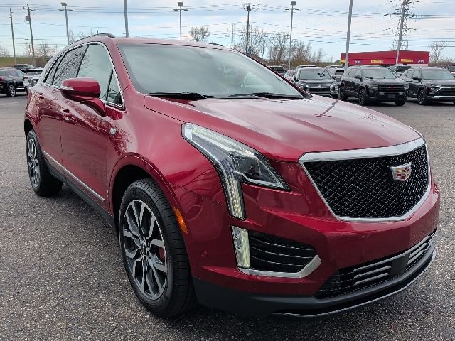 Used 2025 Cadillac XT5 Sportv w/ Technology Package AWD/4WD image 5