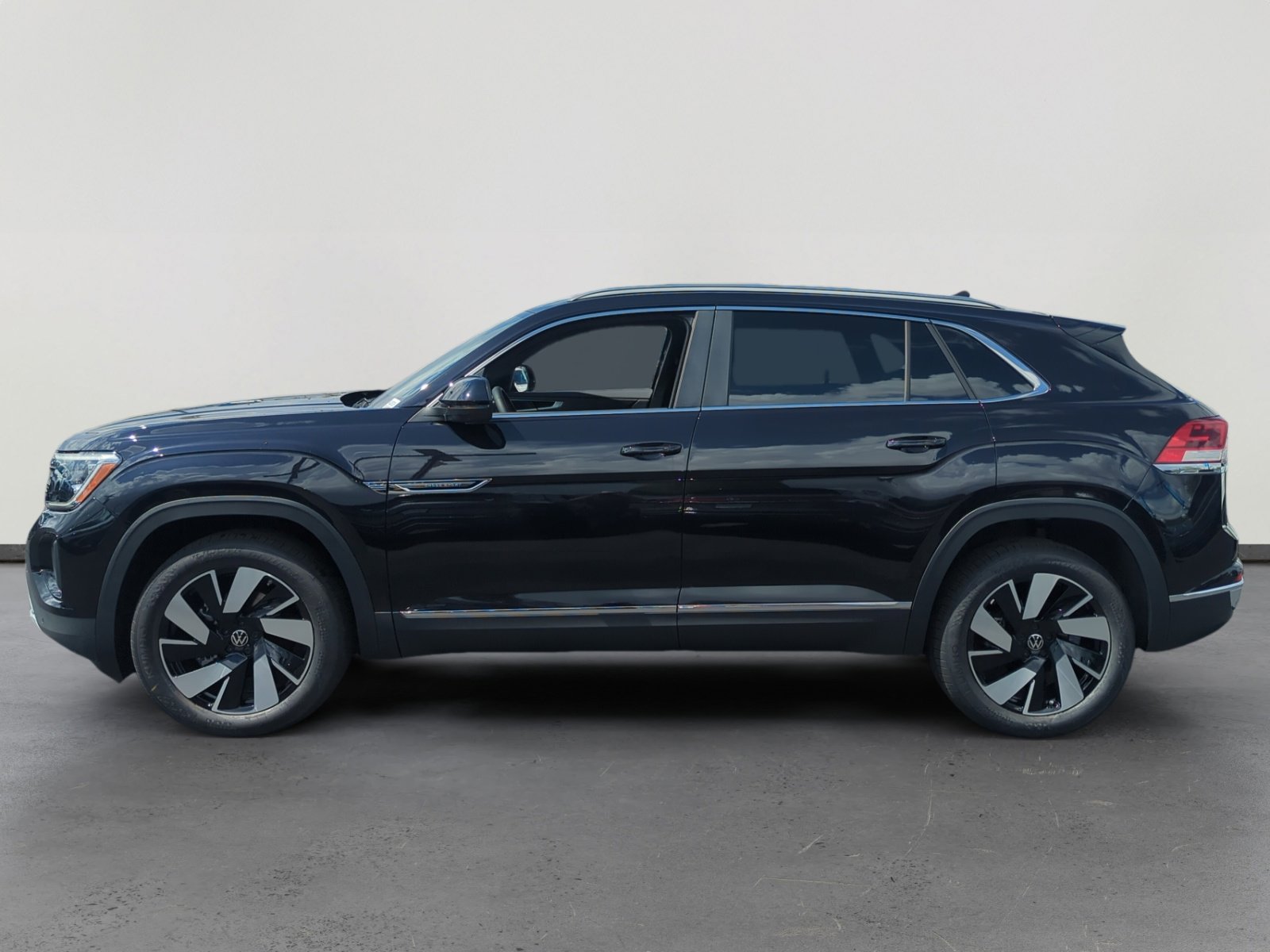 New 2026 Volkswagen Atlas Cross Sport SEL image 2