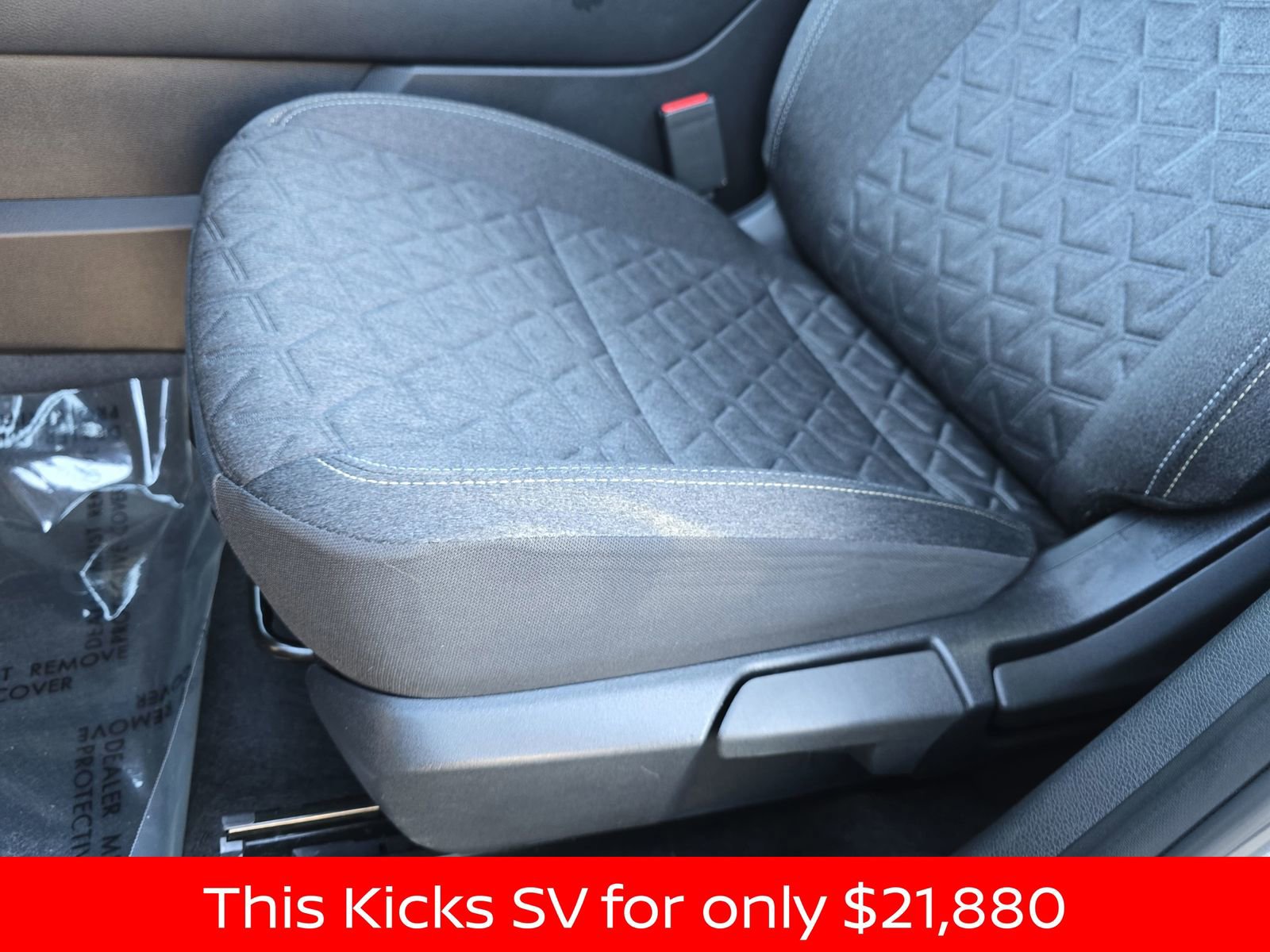 Used 2025 Nissan Kicks SV image 32