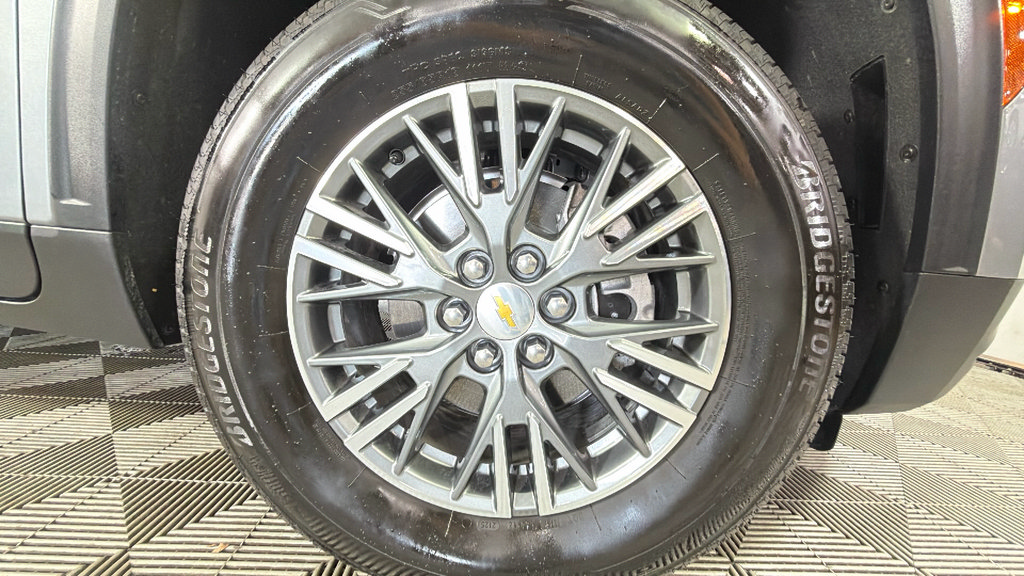 Certified 2026 Chevrolet Traverse LT FWD image 40