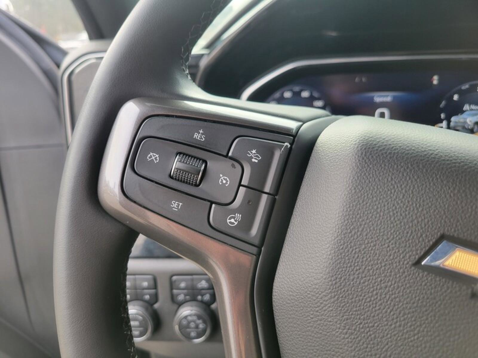 Used 2024 Chevrolet Silverado 2500 High Country image 11