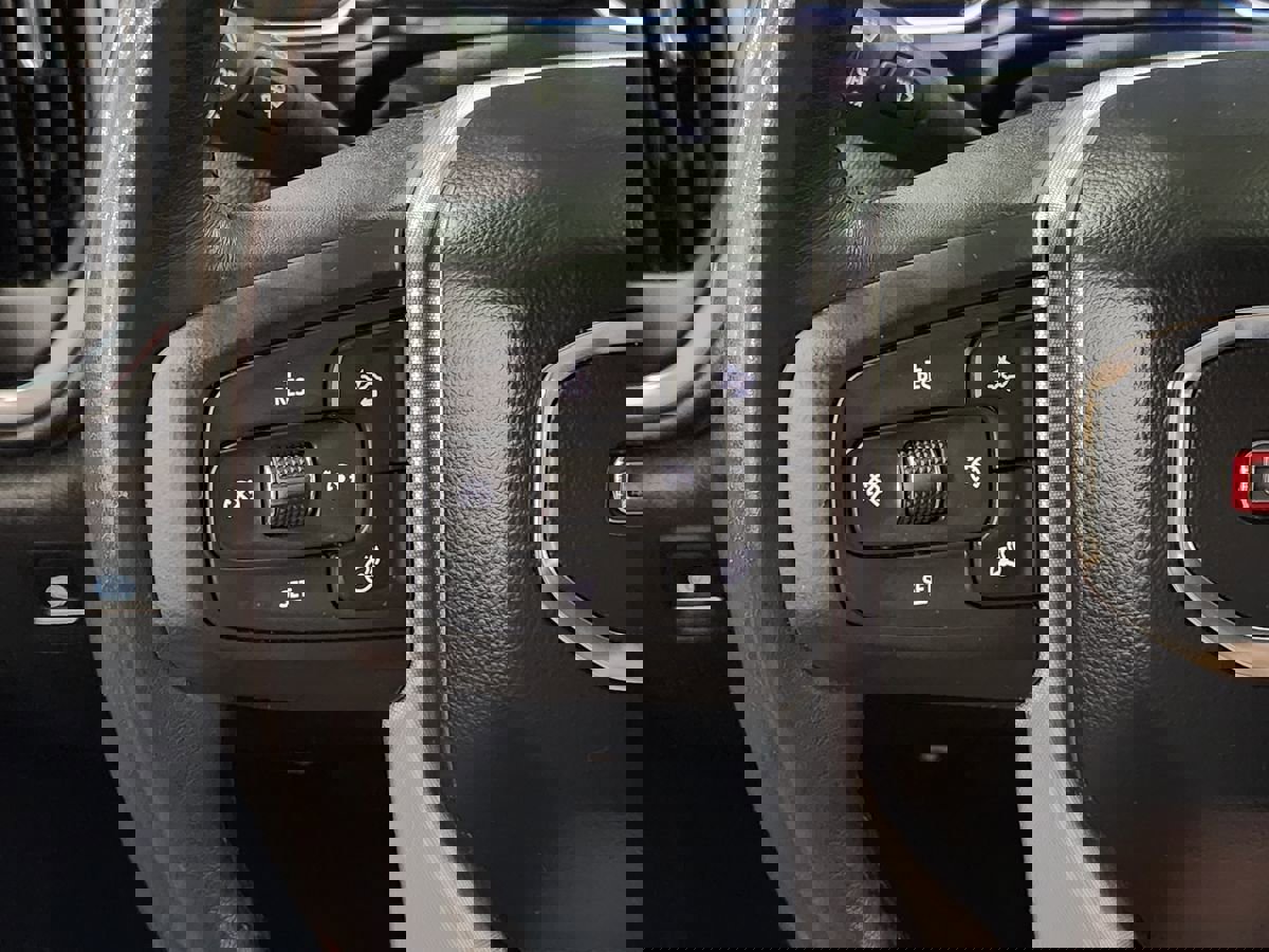 Used 2021 GMC Sierra 1500 SLT image 46