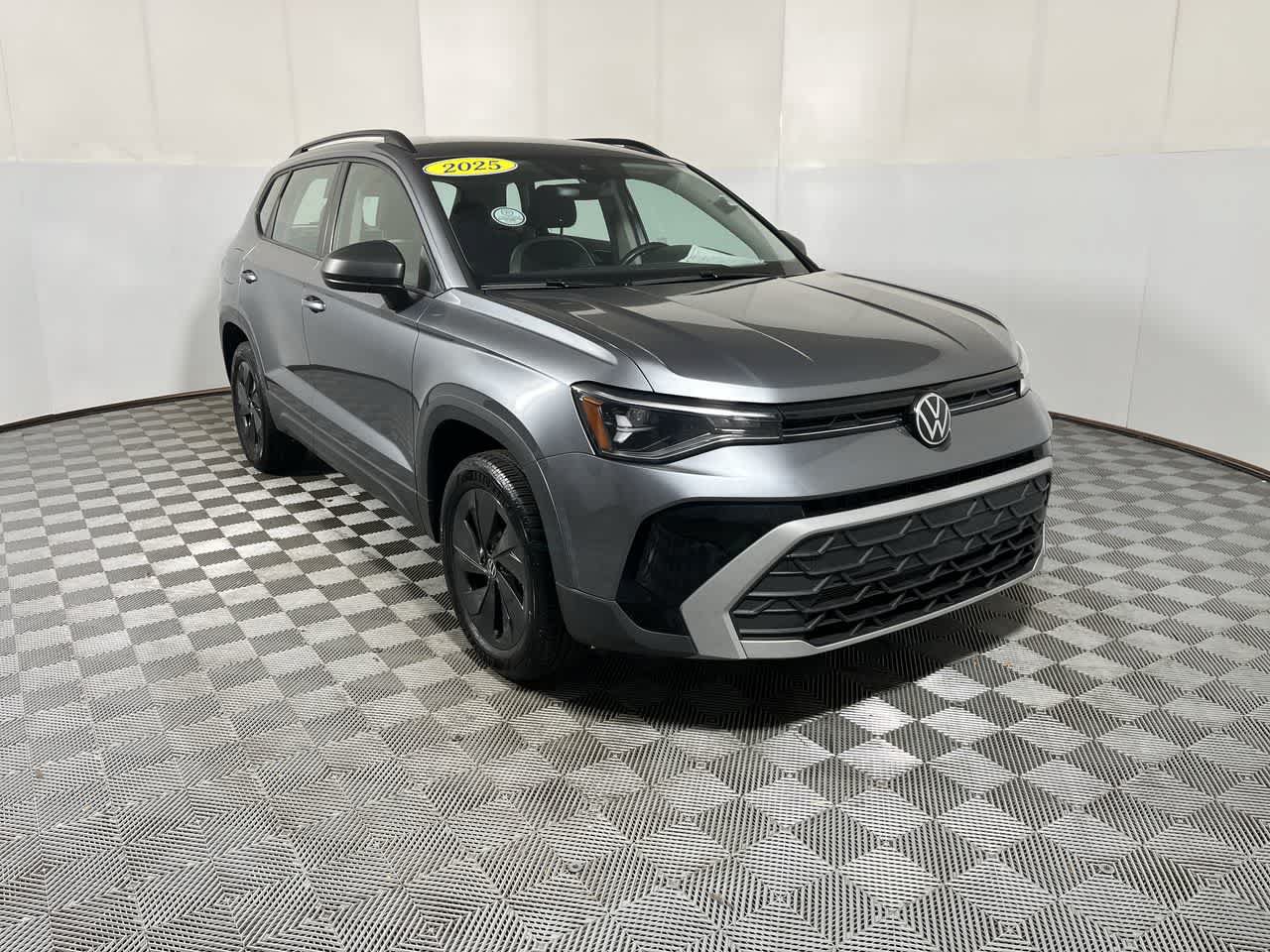 Used 2025 Volkswagen Taos S FWD image 2