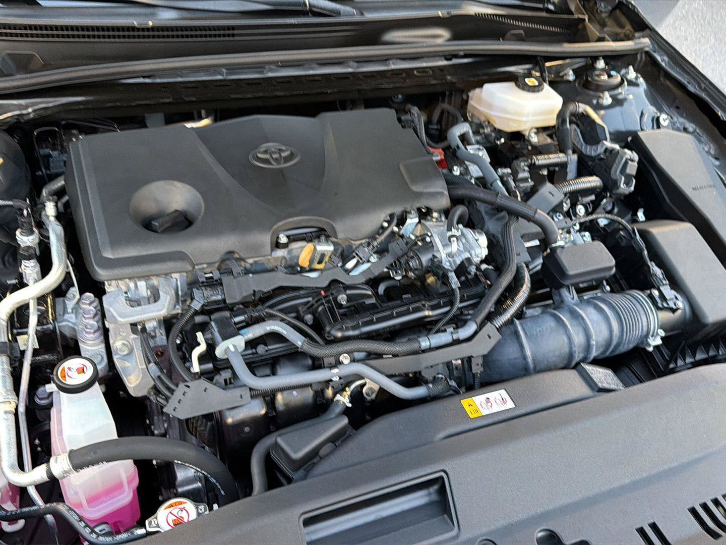 Used 2025 Toyota Camry SE w/ Multimedia Upgrade Package FWD image 33