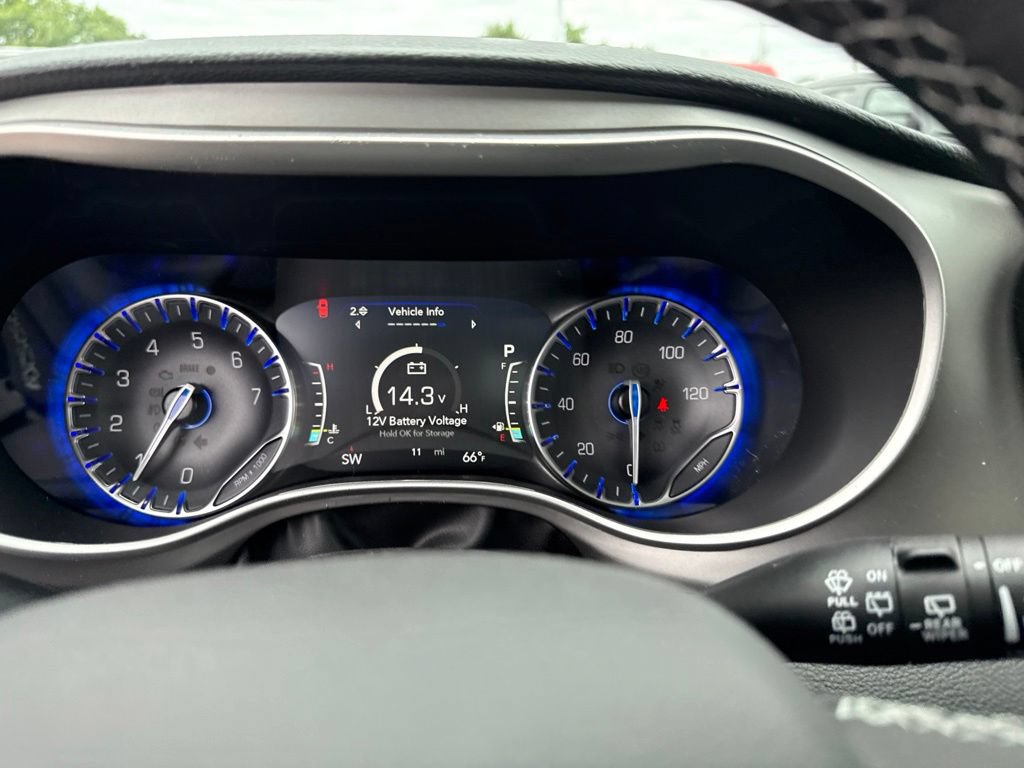 New 2027 Chrysler Pacifica Limited AWD/4WD image 11