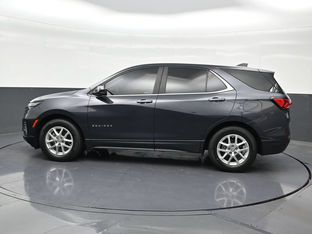 Used 2023 Chevrolet Equinox LT FWD image 2