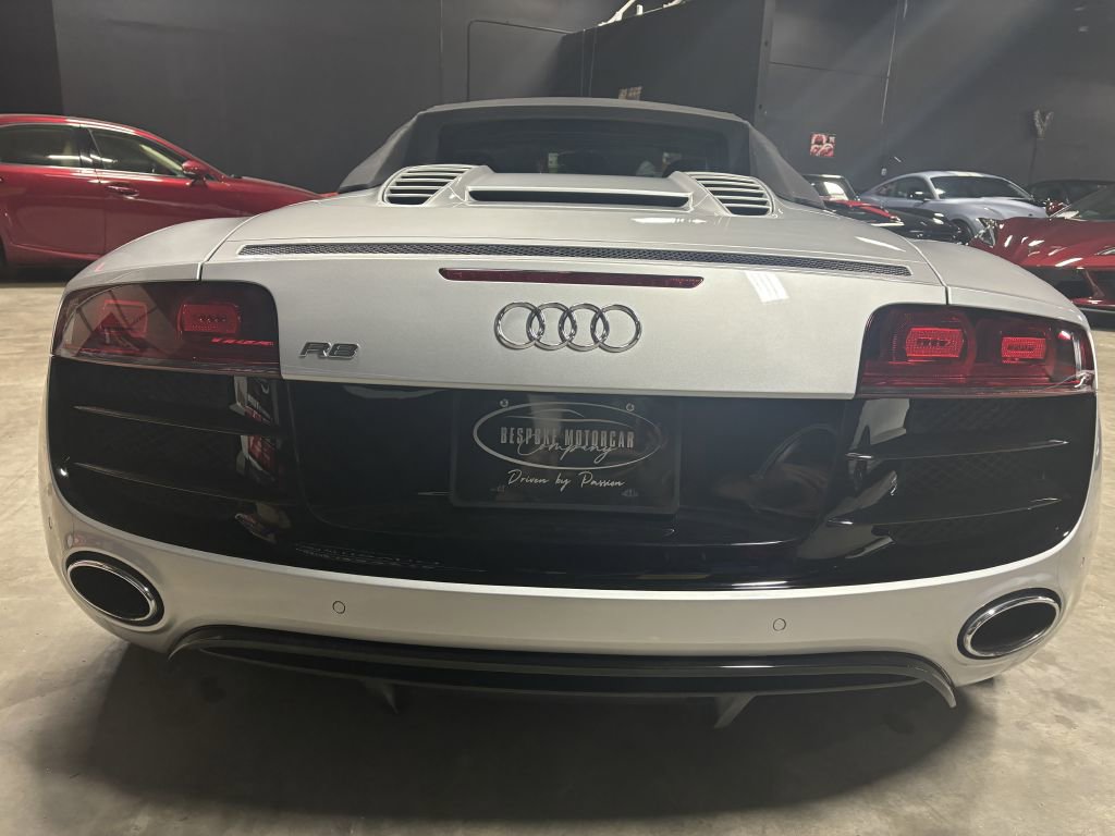 Used 2011 Audi R8 V10 image 11