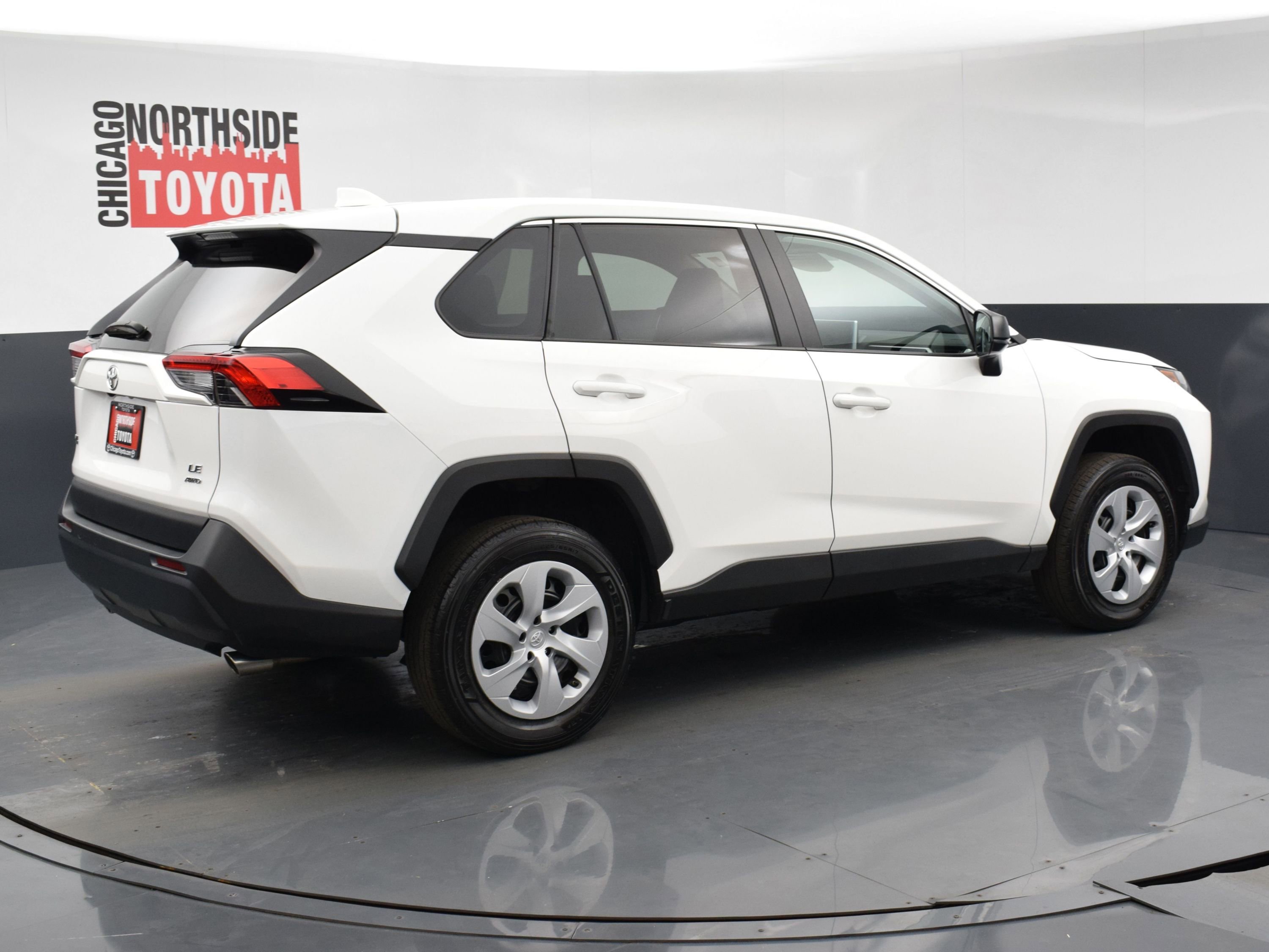 Used 2024 Toyota RAV4 LE image 4