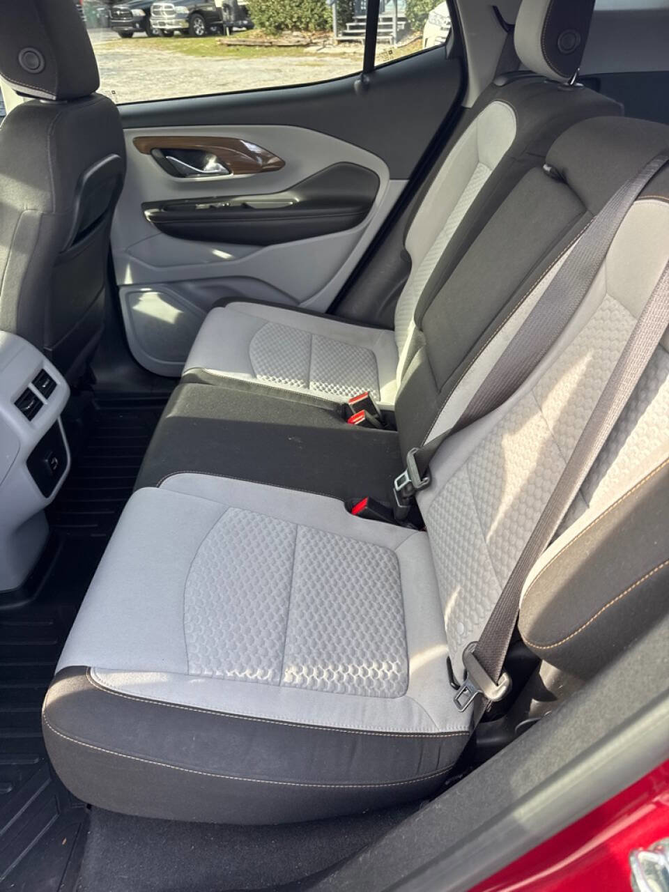 Used 2018 GMC Terrain SLE image 10