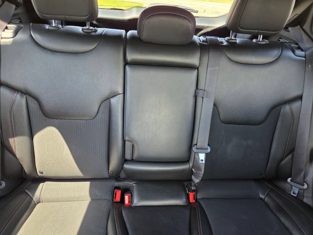 Used 2024 Jeep Compass Trailhawk AWD/4WD image 25