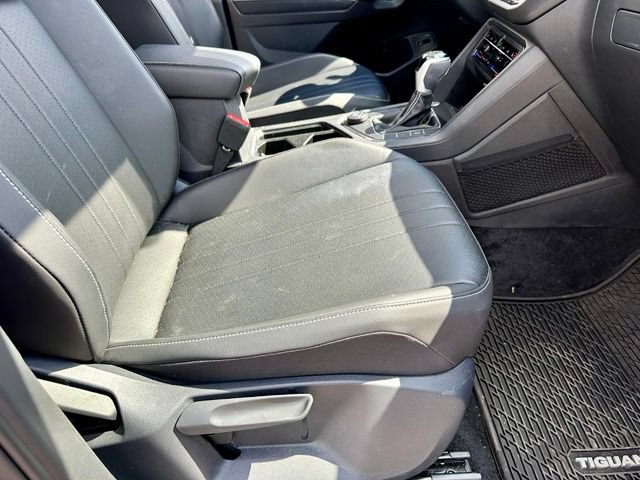 Used 2024 Volkswagen Tiguan SE AWD/4WD image 24