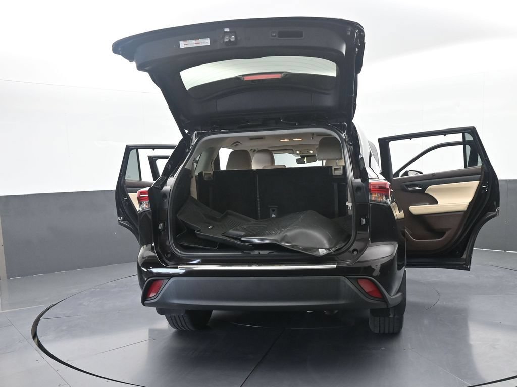 Used 2022 Toyota Highlander XLE FWD image 74