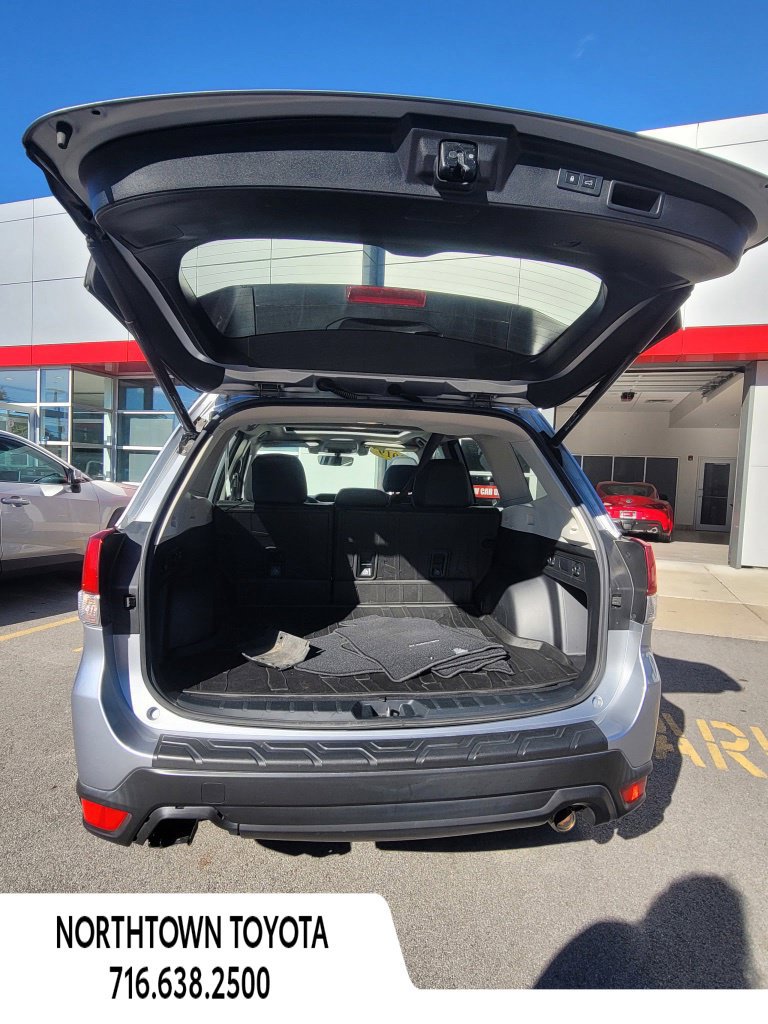 Used 2019 Subaru Forester Limited AWD/4WD image 12
