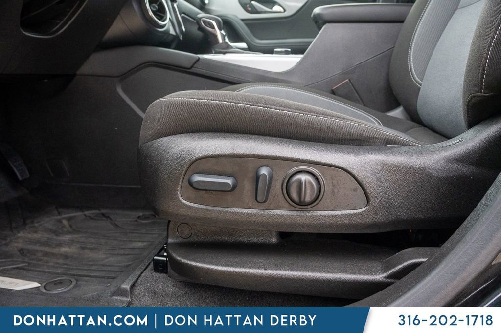 Used 2024 Chevrolet Blazer LT w/ Convenience Package FWD image 17