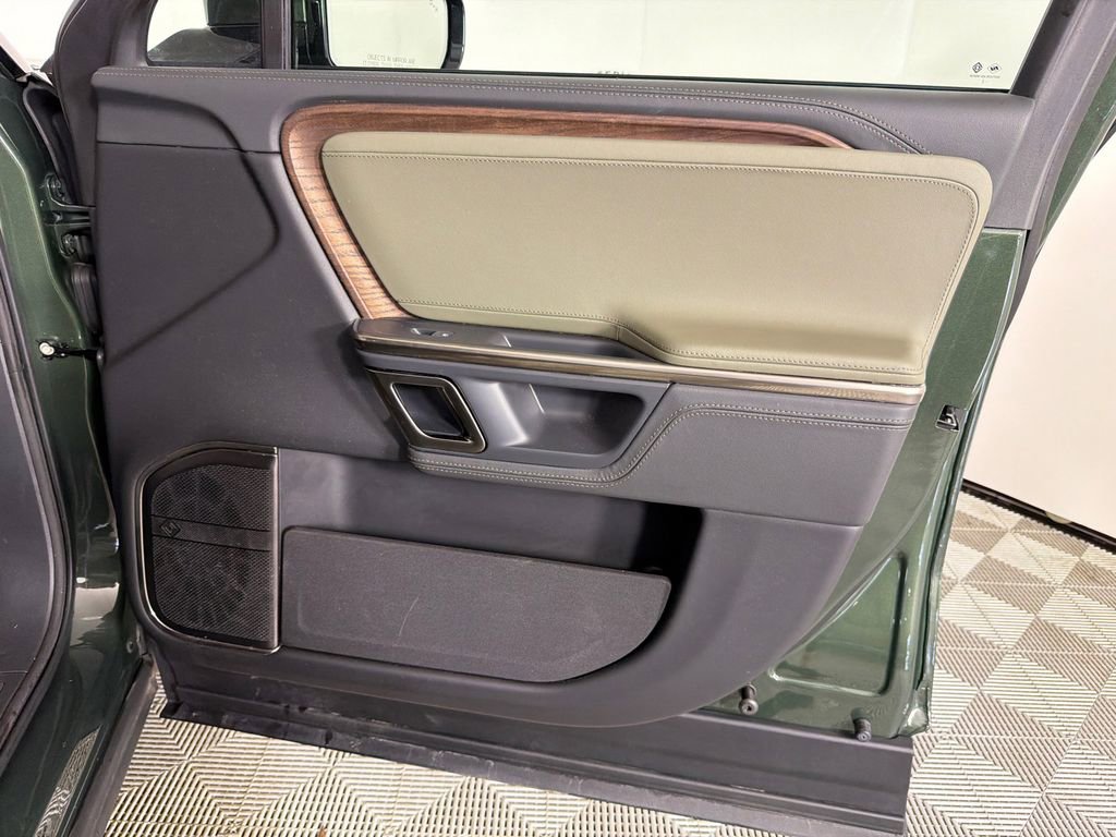 Used 2023 Rivian R1S Adventure image 16