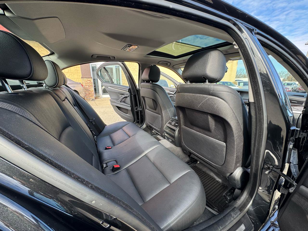 Used 2015 BMW 528i Sedan RWD image 22