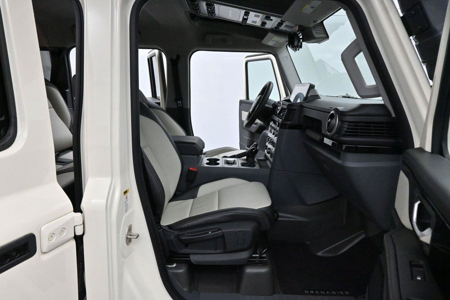 Used 2024 INEOS Grenadier Station Wagon AWD/4WD image 31