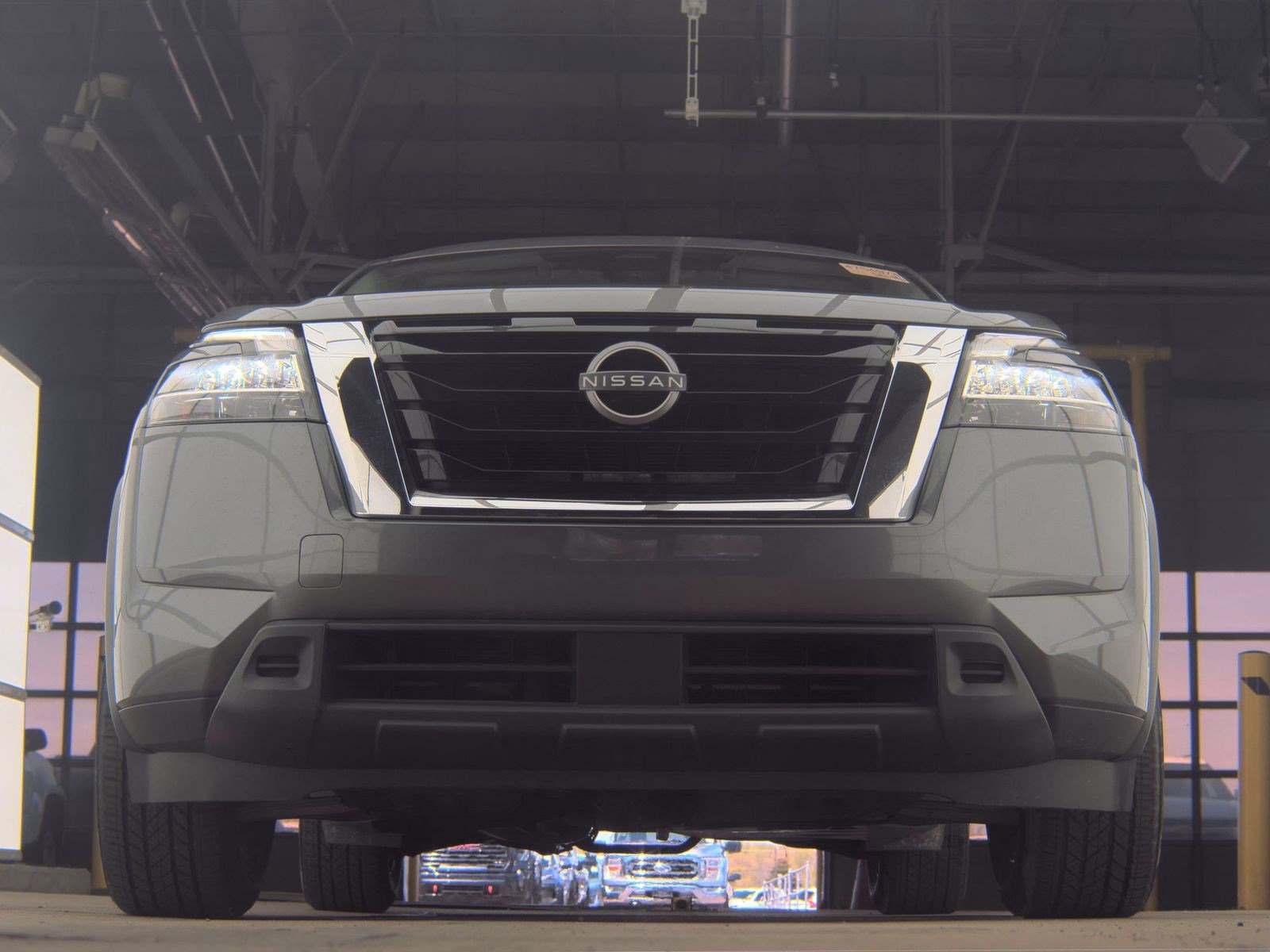 Used 2022 Nissan Pathfinder SV FWD image 4