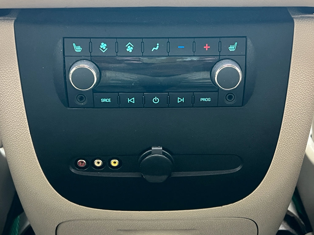 Used 2011 GMC Yukon Denali image 25