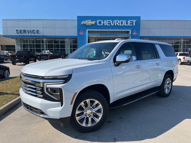 New 2026 Chevrolet Suburban Premier w/ Sun And Tow Package video 2