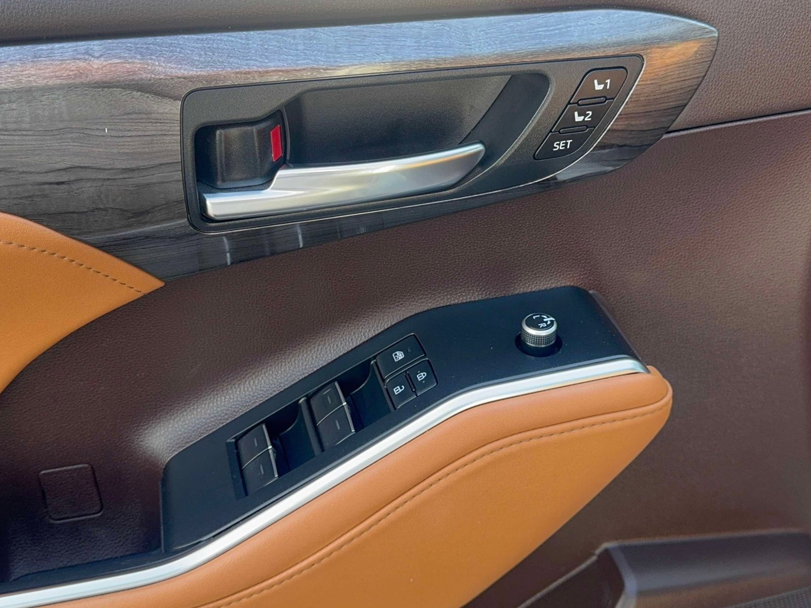 Used 2021 Toyota Highlander Platinum image 20