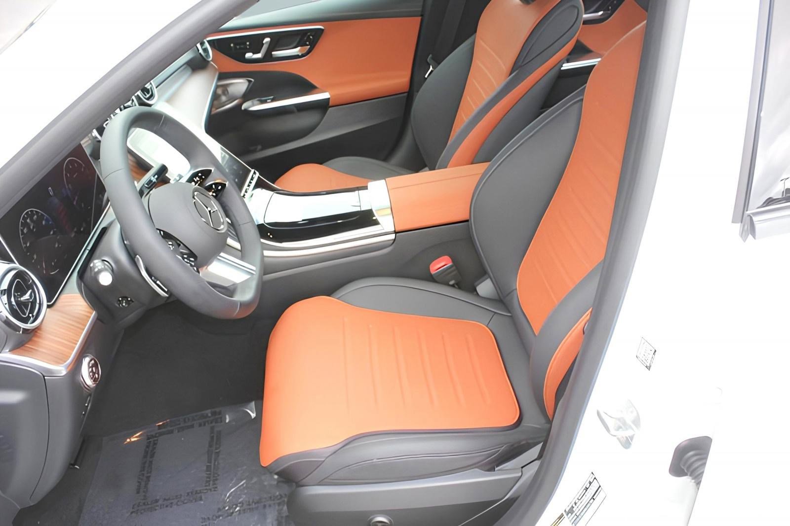 Used 2024 Mercedes-Benz C 300 Sedan image 5