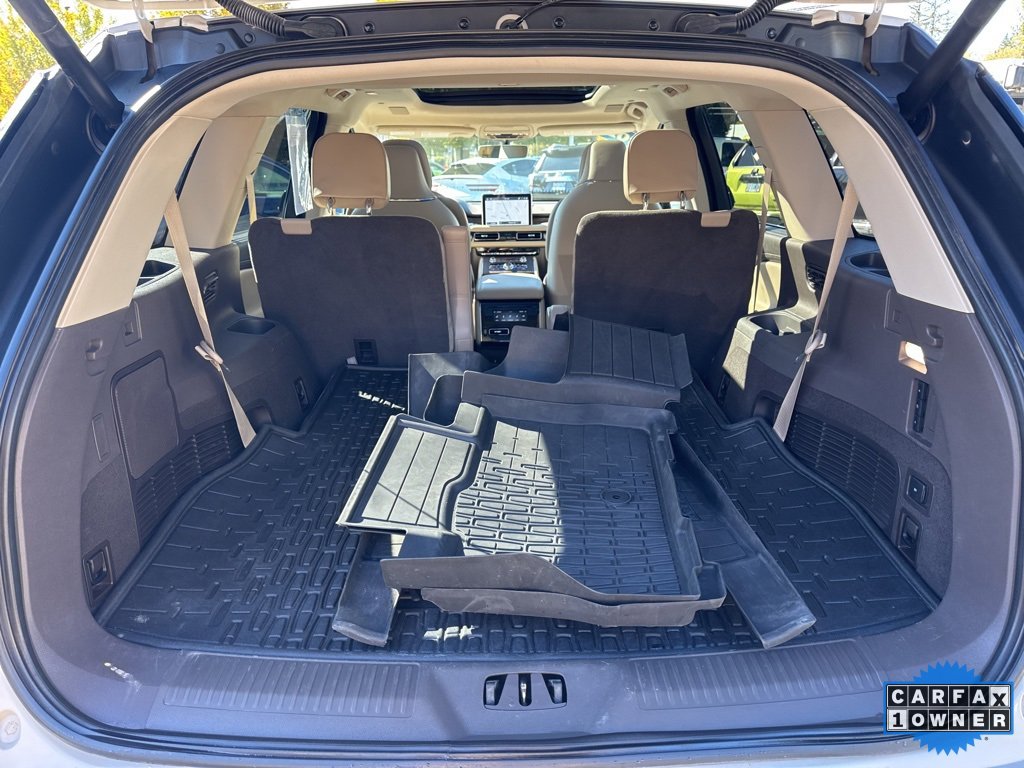Used 2023 Lincoln Aviator Reserve w/ Equipment Group 201A image 12
