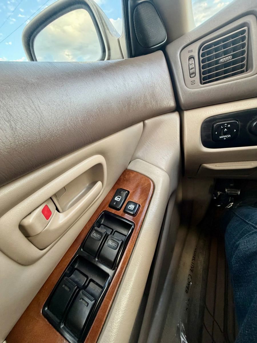 Used 2000 Lexus ES 330 image 31