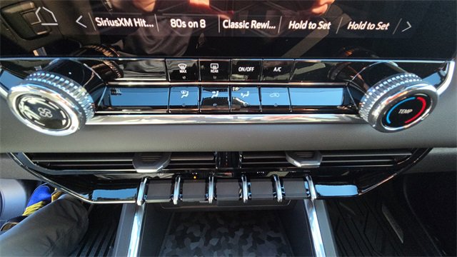 New 2026 GMC Canyon Elevation image 24