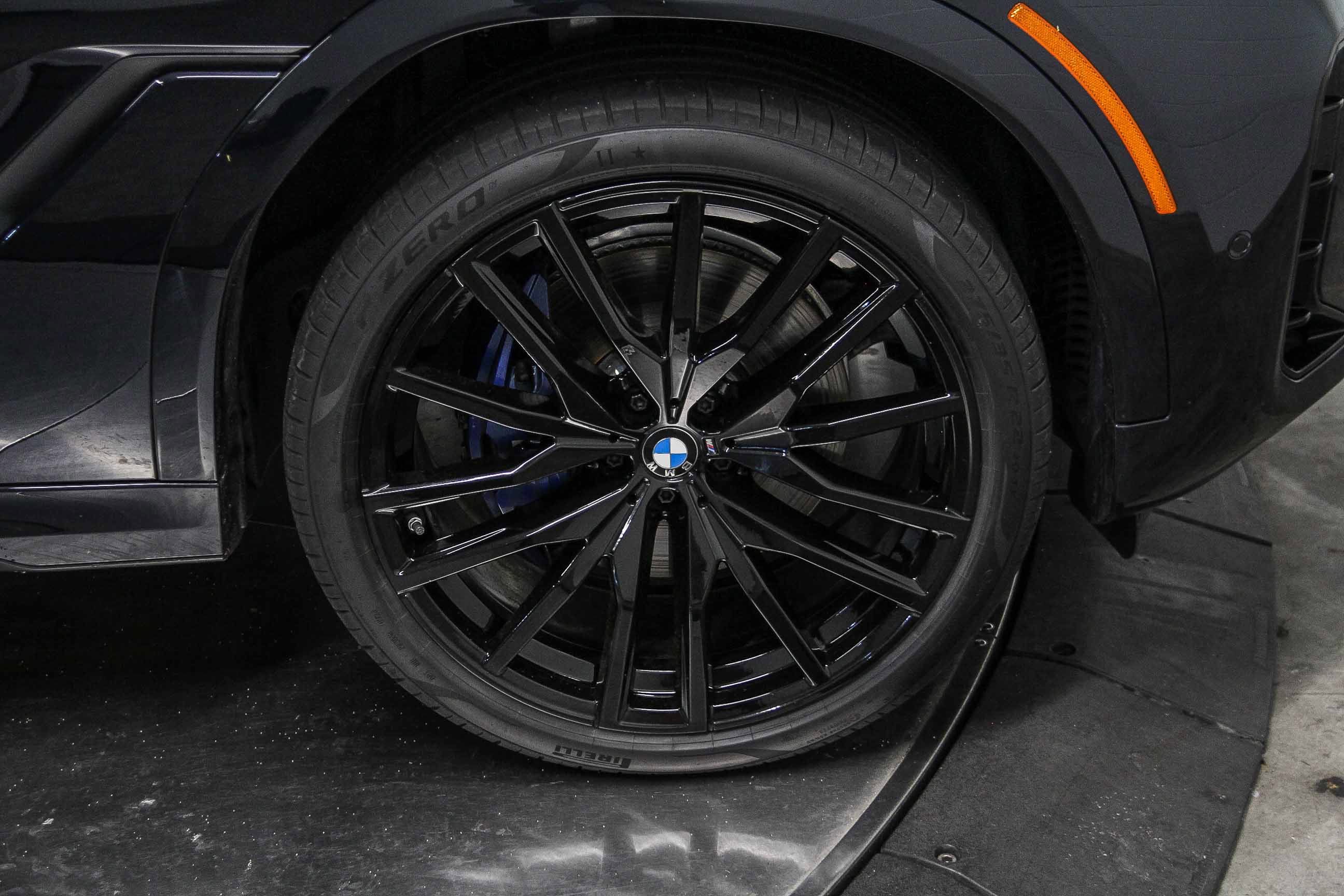 Used 2024 BMW X6 xDrive40i w/ Executive Package image 9